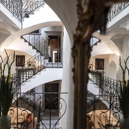 Lawien Goldenstern Apartment