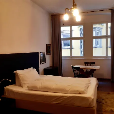 Lawien Goldenstern Apartment